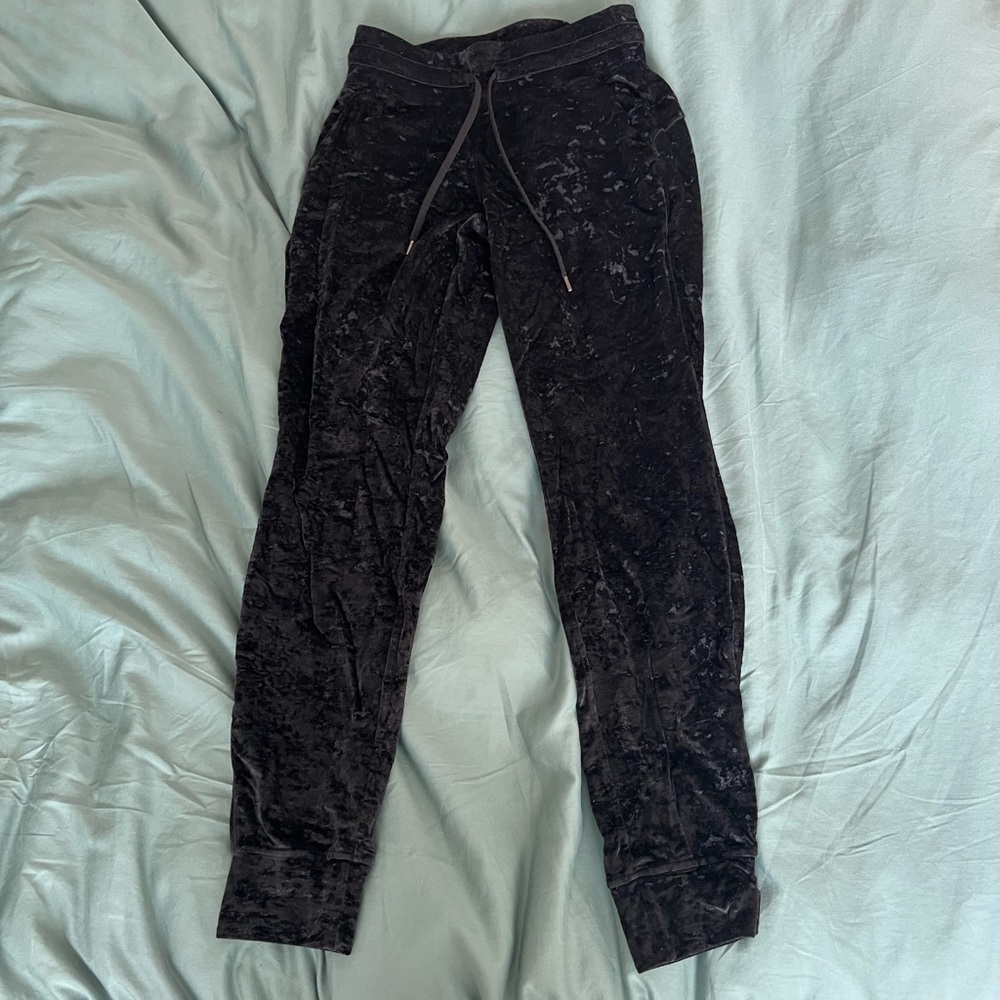 Velvet lululemon joggers